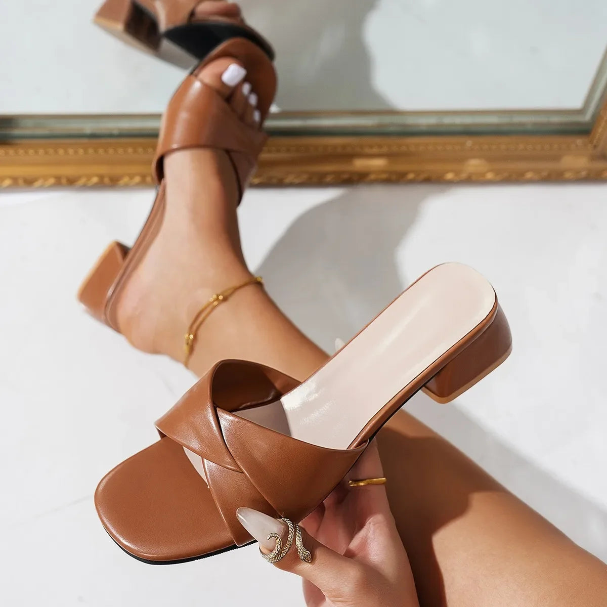 Women's Crossover Strap Flat Sandals with Square Toe