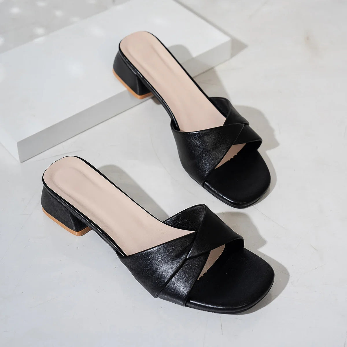Women's Crossover Strap Flat Sandals with Square Toe