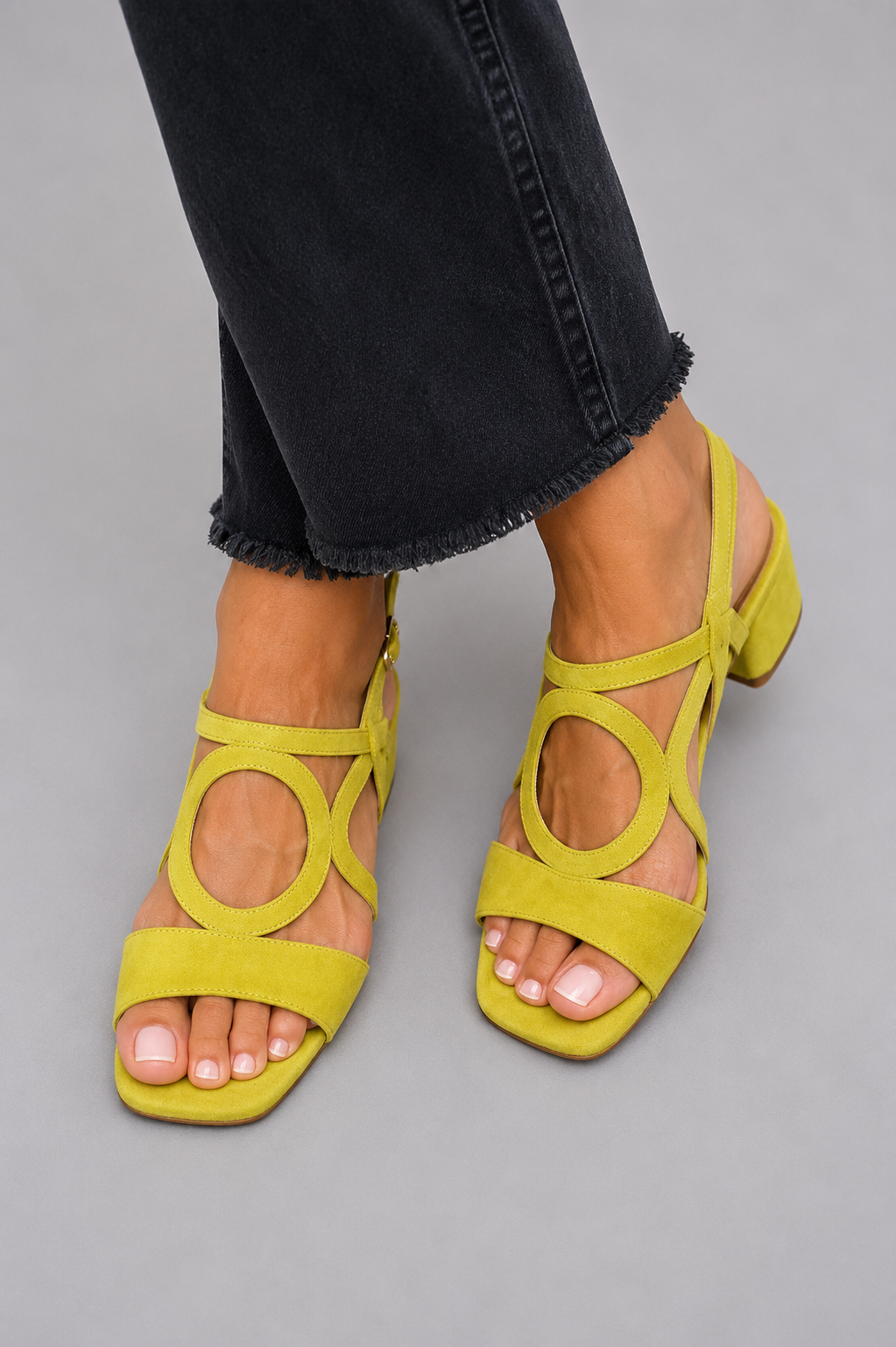 Women's Heeled Sandals with Decorative Circular Detail