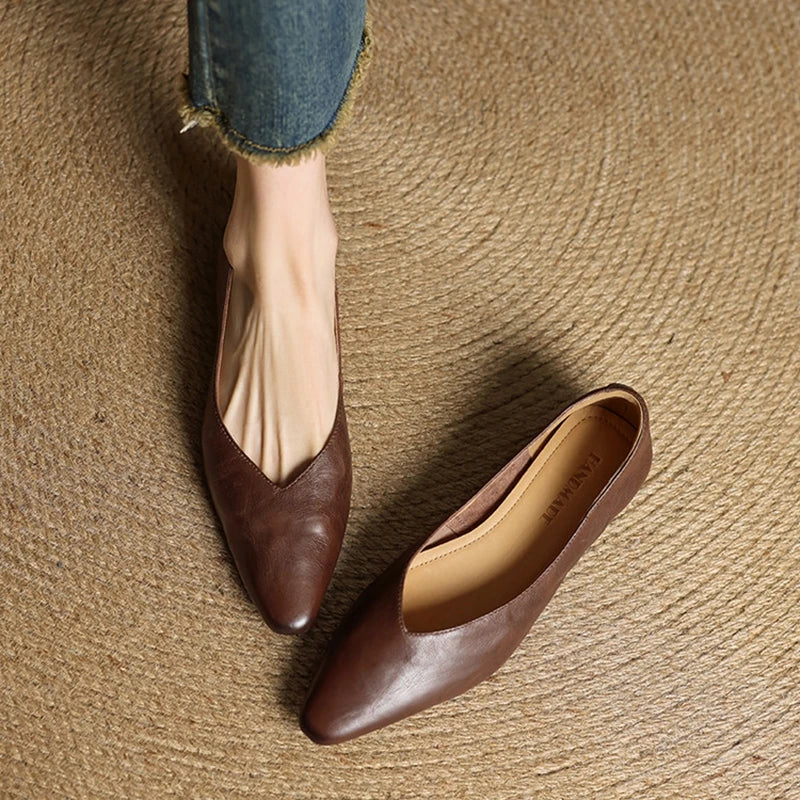 Women's Pointed Toe Flat Mules with Cushioned Insole