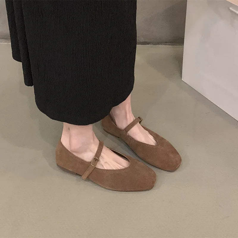 Women's Slip-On Flat Shoes with Round Toe Design